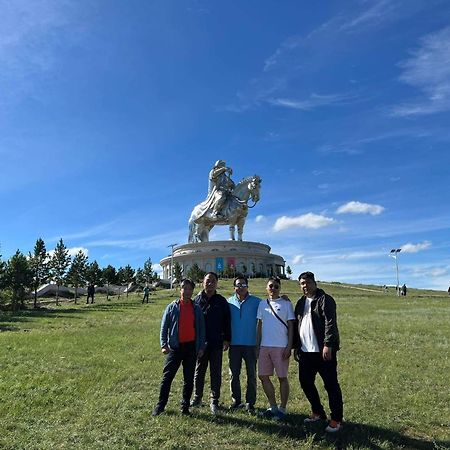 Camel Track Guesthouse And Tour Operator Llc Ulan Bator Exterior foto